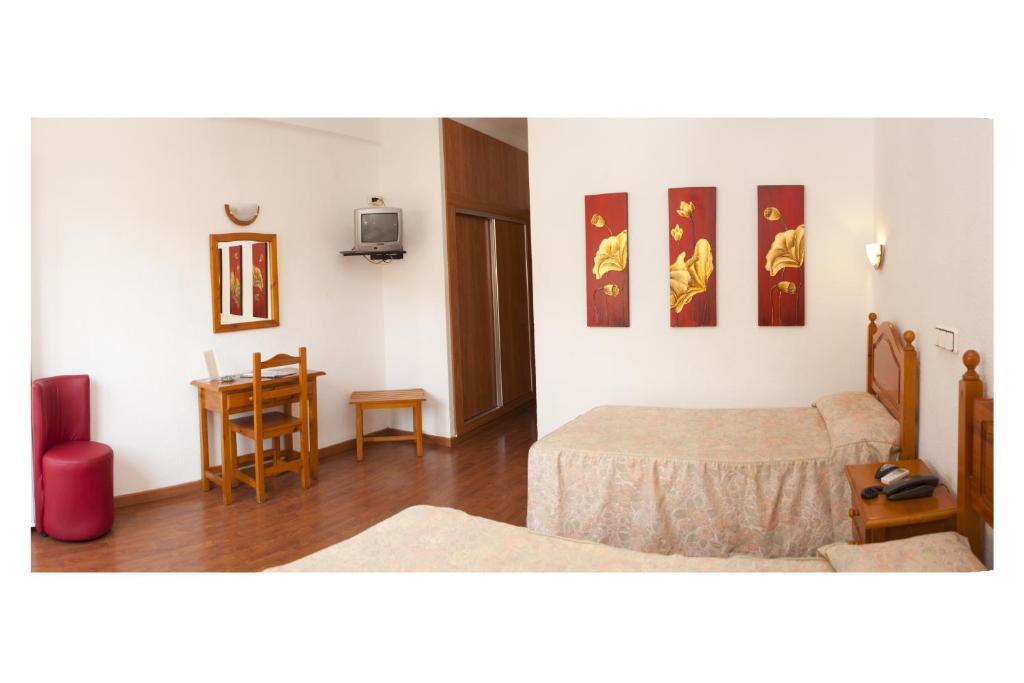 Hotel Torremolinos Centro By Croma Room photo